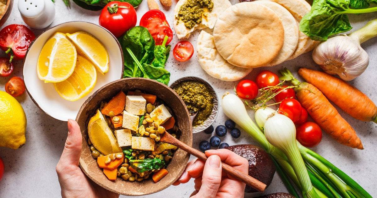 Jak ratować skórę zimą: pięć kluczowych produktów zapewniających blask i elastyczność